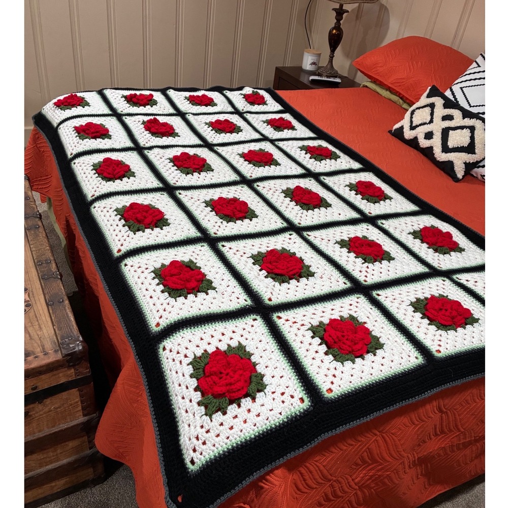 Vintage Handmade Crochet Rose Granny Square Afghan Throw Blanket 74x46 Red White
